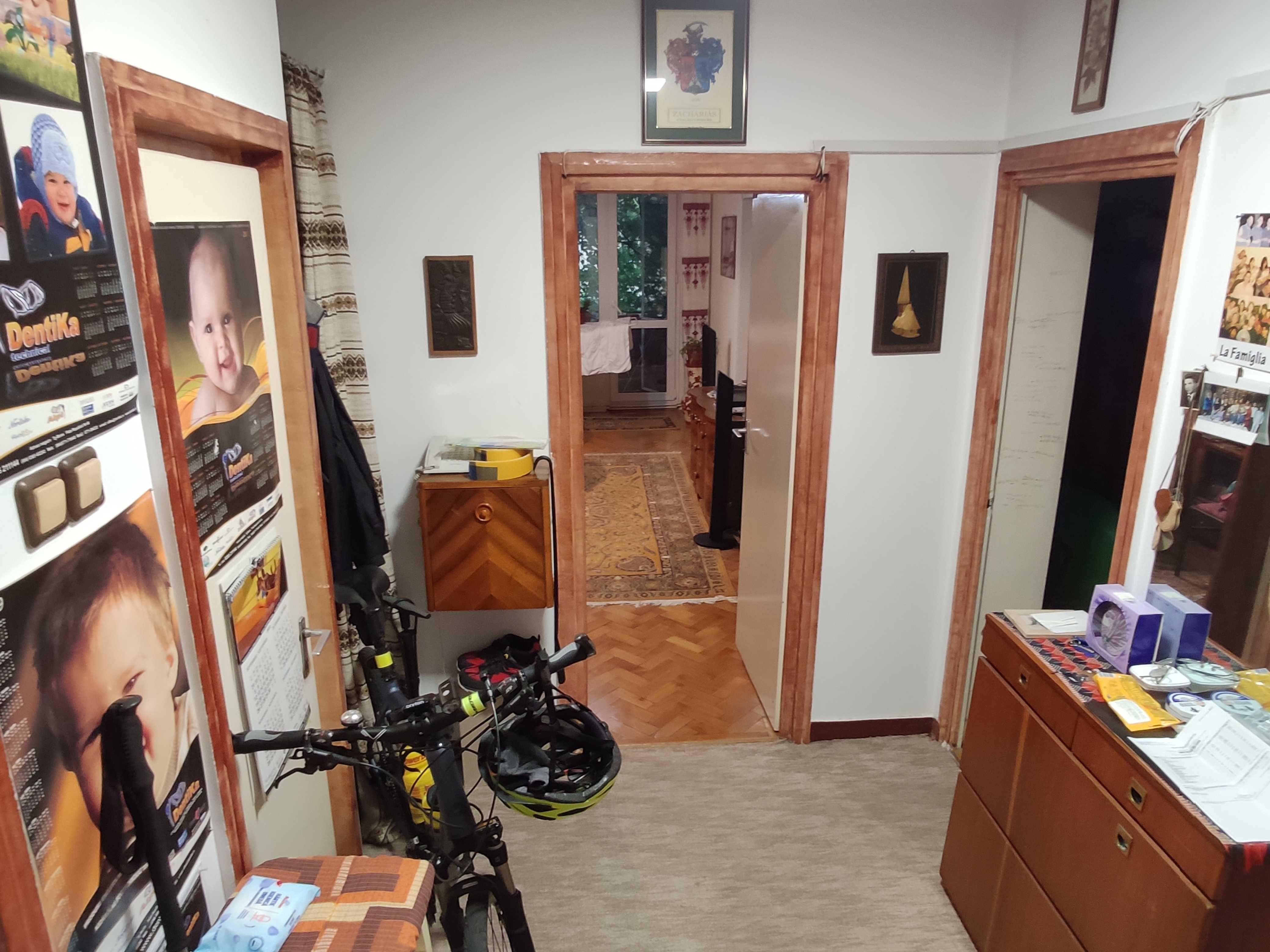 Apartament 3 camere + garaj , 7 Noiembrie, aproape de UMFST și spitale