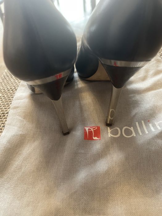 Продавам обувки носени веднъж оригинални италианска марка