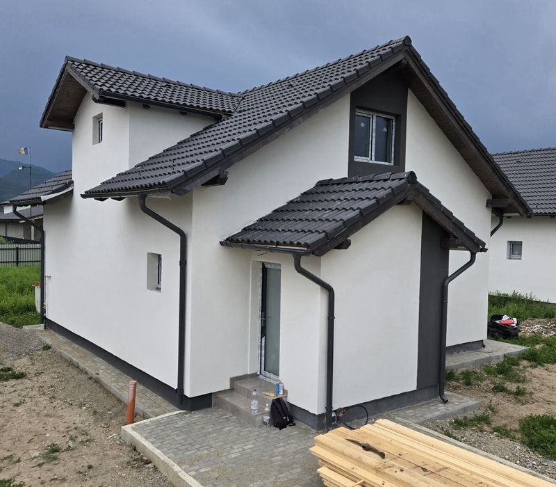 Case 120mp utili pe Parter + Mansarda, teren 550, tigla ceramica