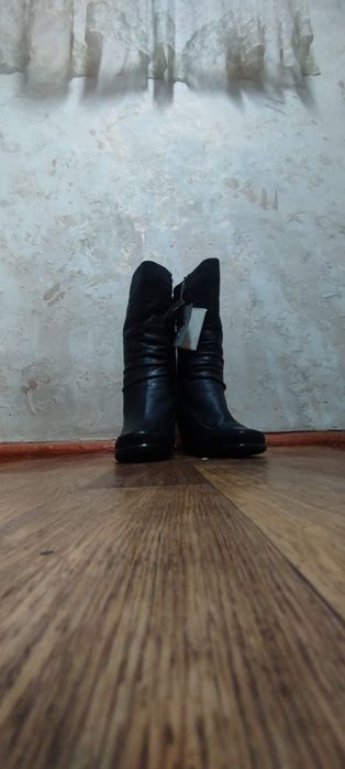 Продам зимние полусапожки