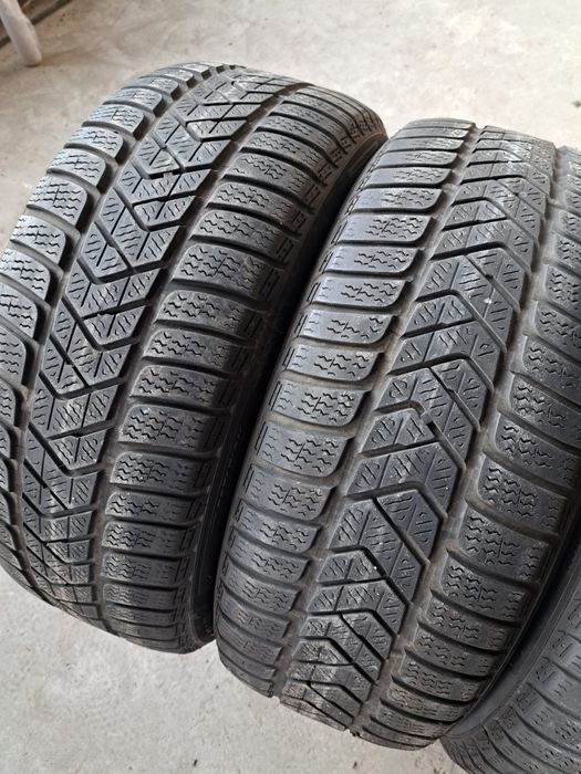 2 anvelope iarnă 225 45 r18 Pirelli