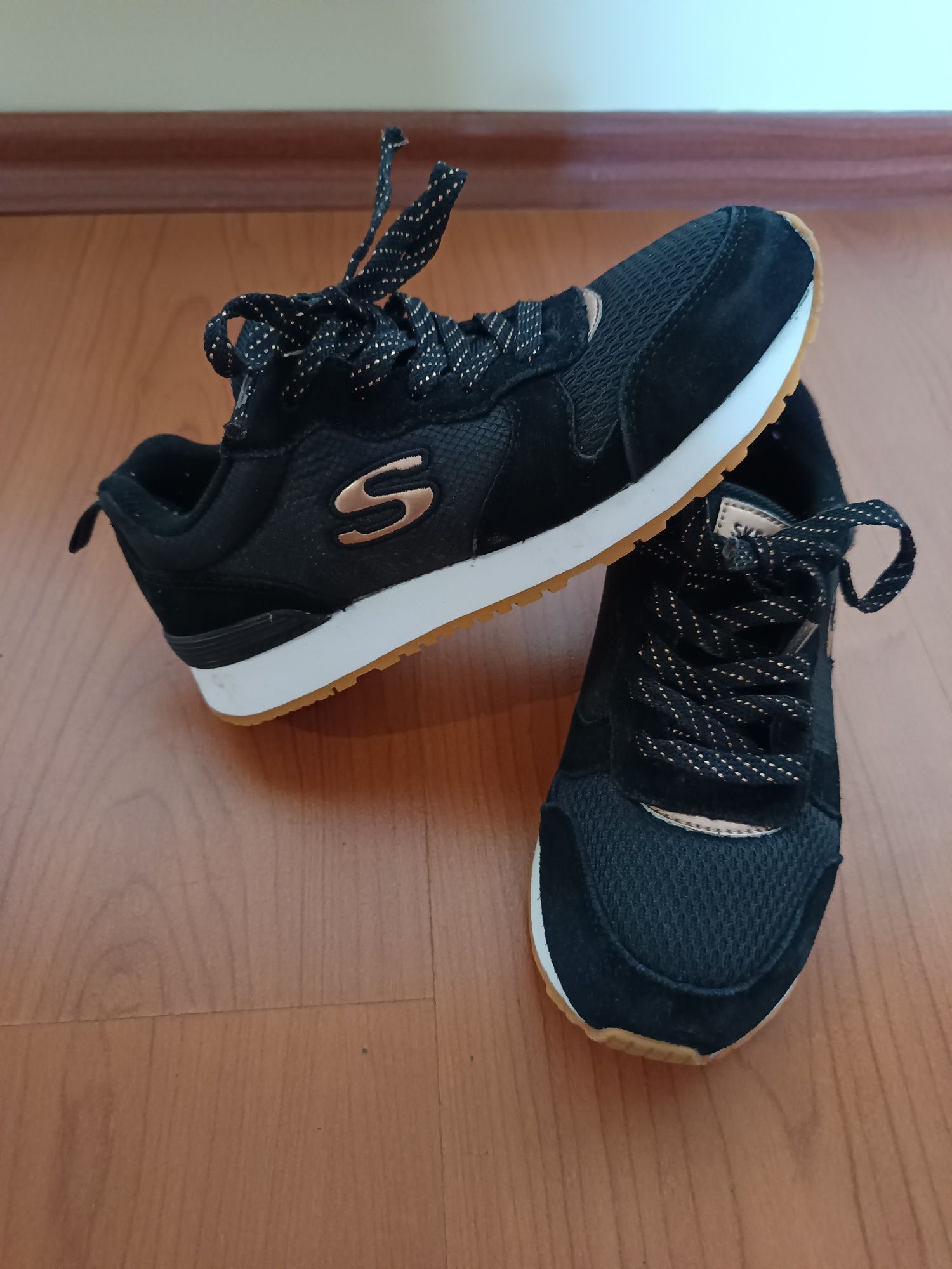 Маратонки Skechers