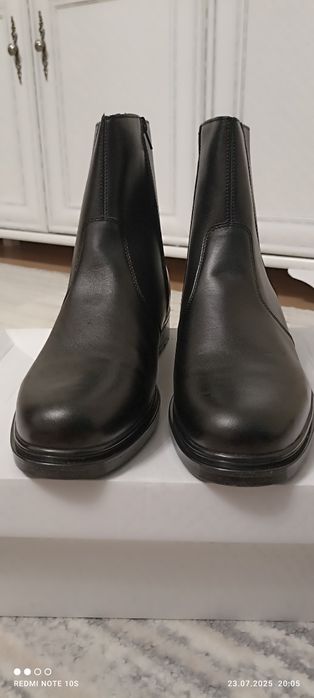 Продам зимние сапожки