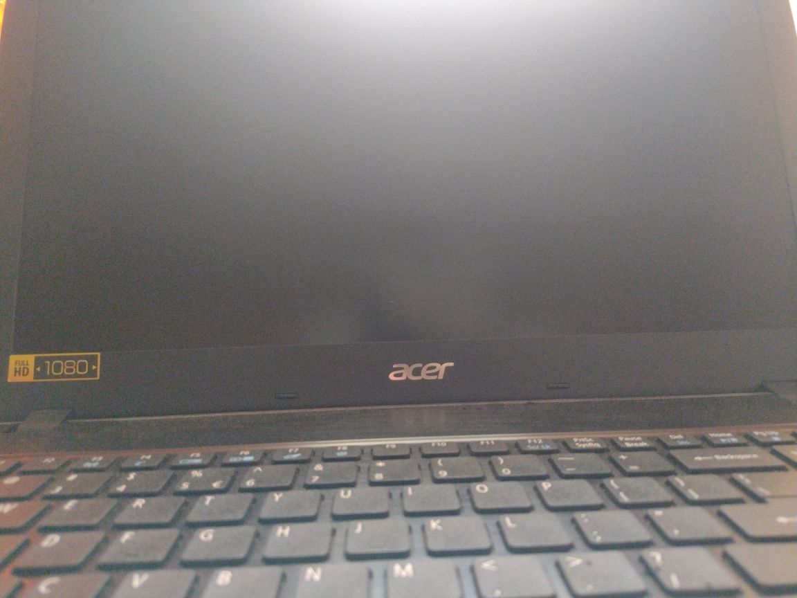 Vând laptop Acer