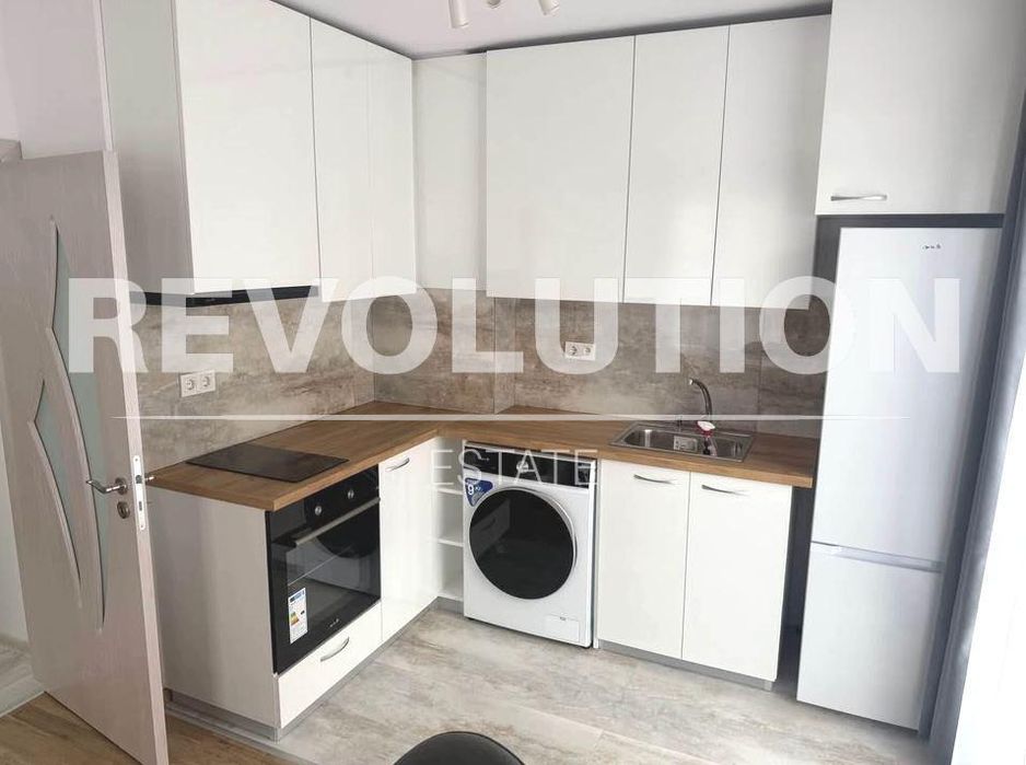 Дава се под наем Двустаен апартамент в Варна, м-т Пчелина - 65 кв.м за 450 € - Снимка #1