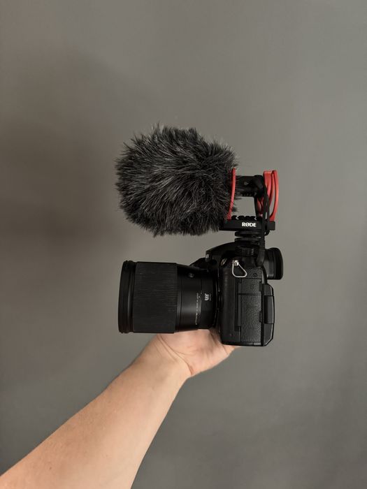 Panasonic Lumix GH5 + Sigma 16mm f/1.4