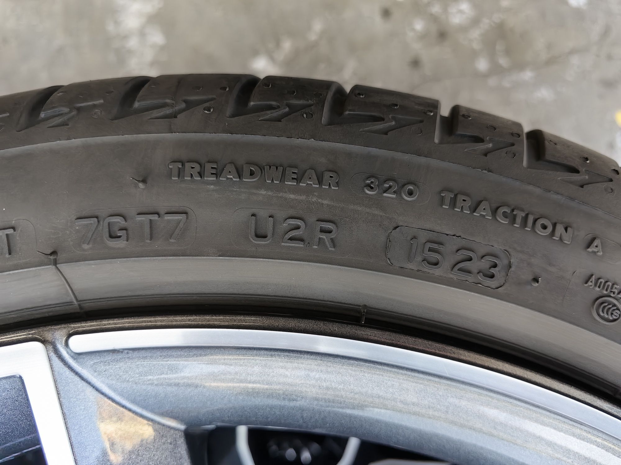 4 броя летни гуми 225/40/18. BRIDGESTONE
