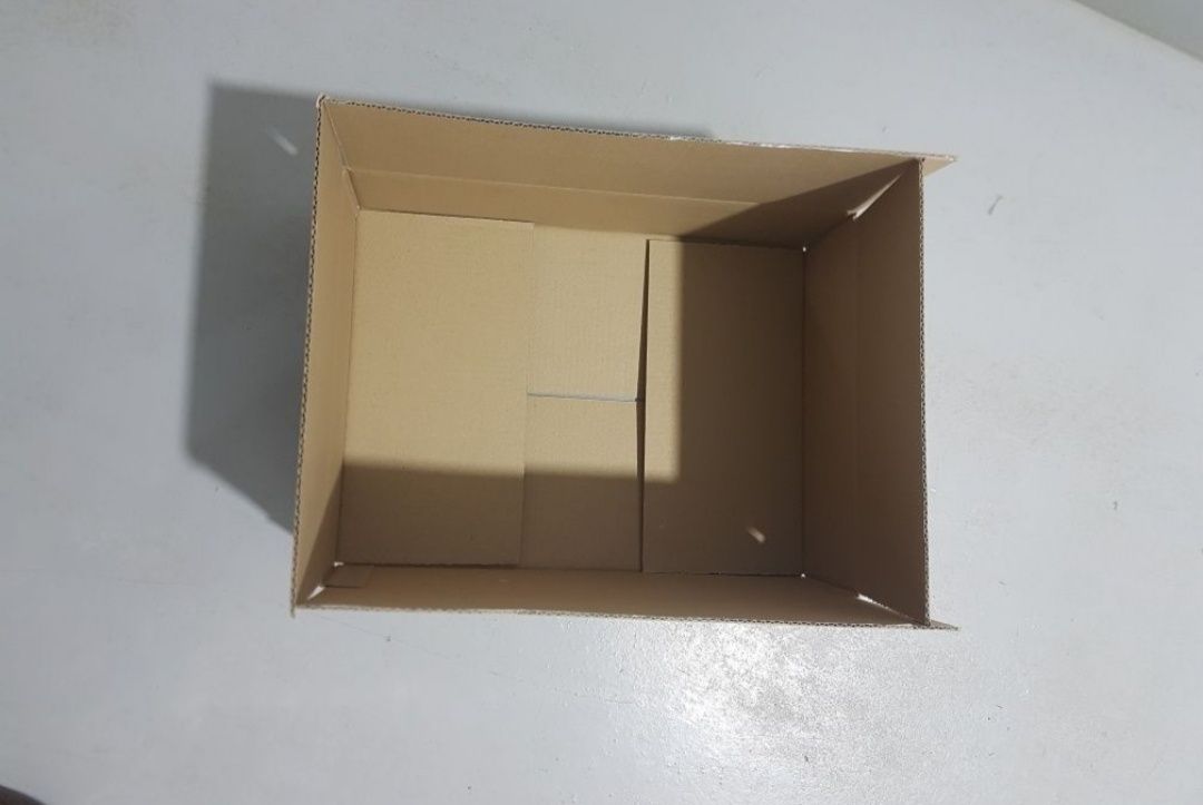Cutii carton rezistent, 5 straturi, stare foarte bună