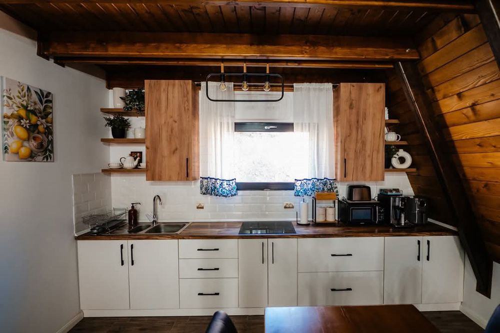 Cabana pe Transapuseana - Casuța de Dupa Deal, Ponor, Alba
