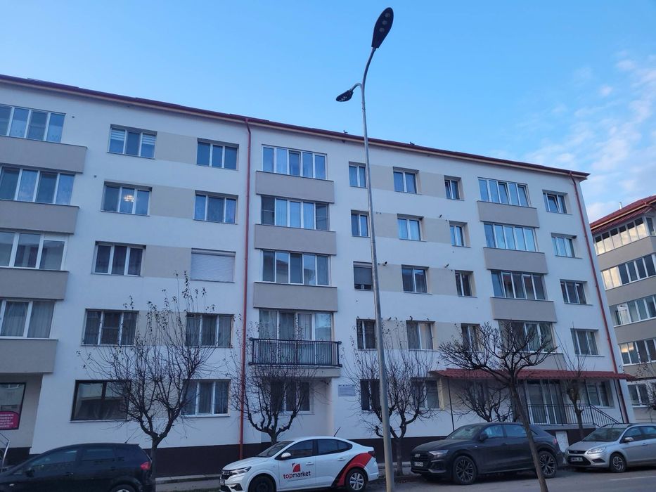 Apartament cu 2 camere, bloc renovat in 2025
