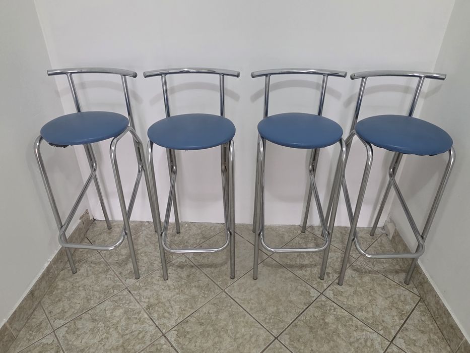 Scaune bar albastre