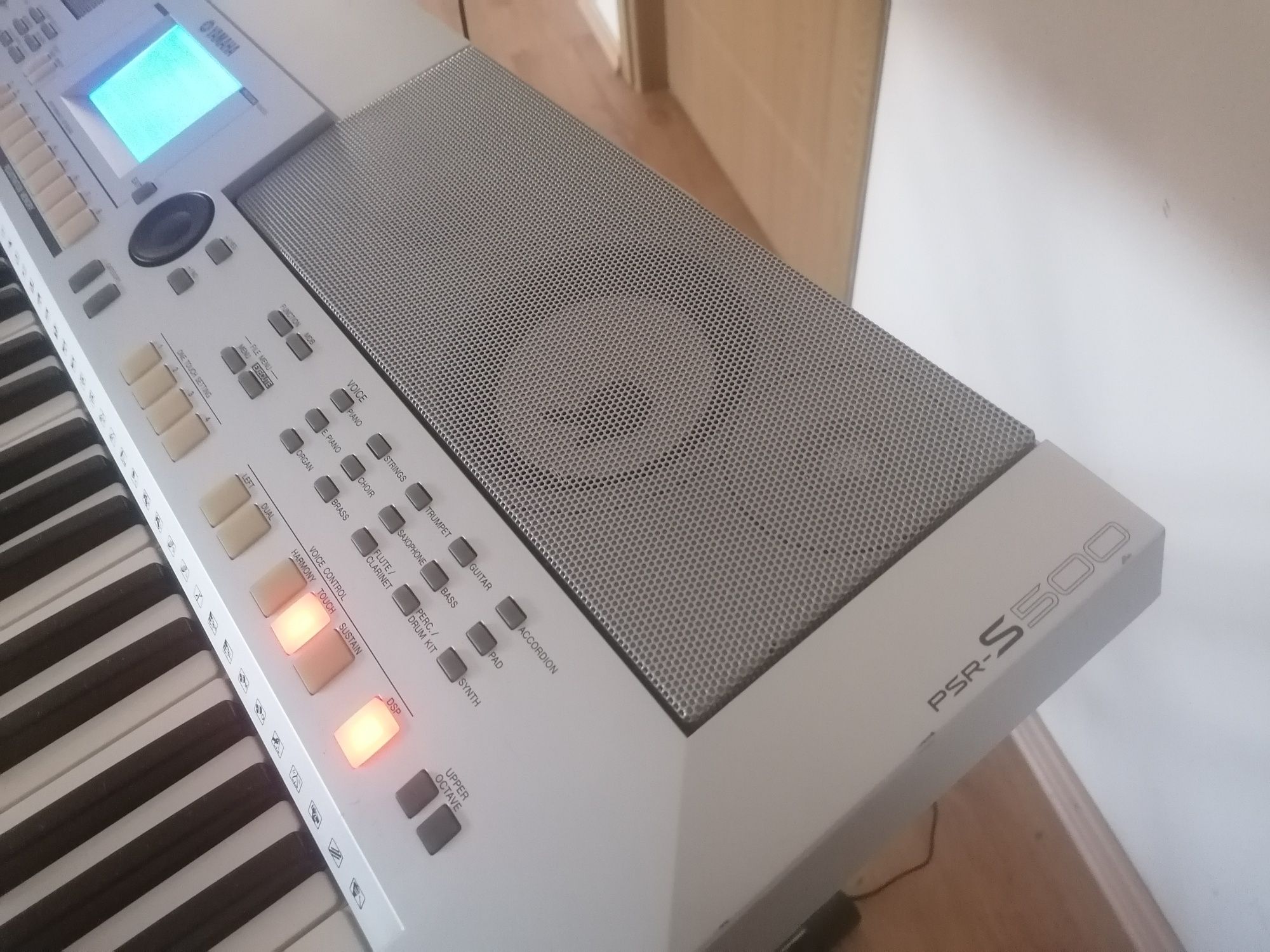 YAMAHA PSR S-500 USB osciloscop