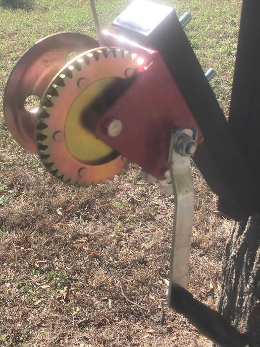 Стойка за автоматична хранилка за диви животни