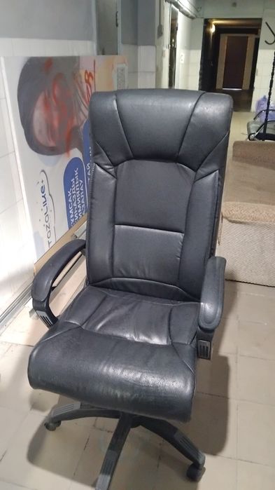 Продам кресло офиссное