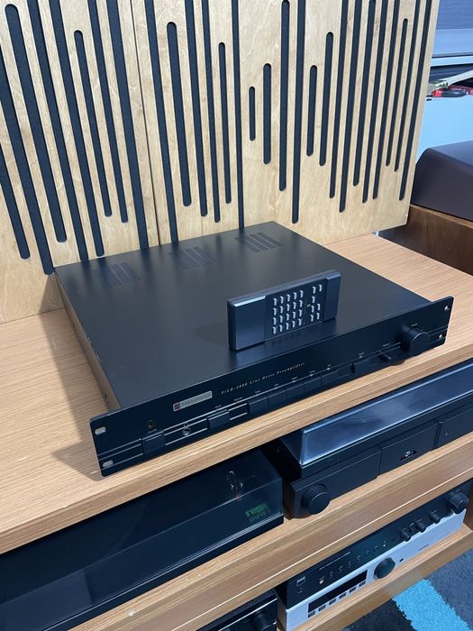Preamplificator parasound pld 2000 full balansat telecomanda