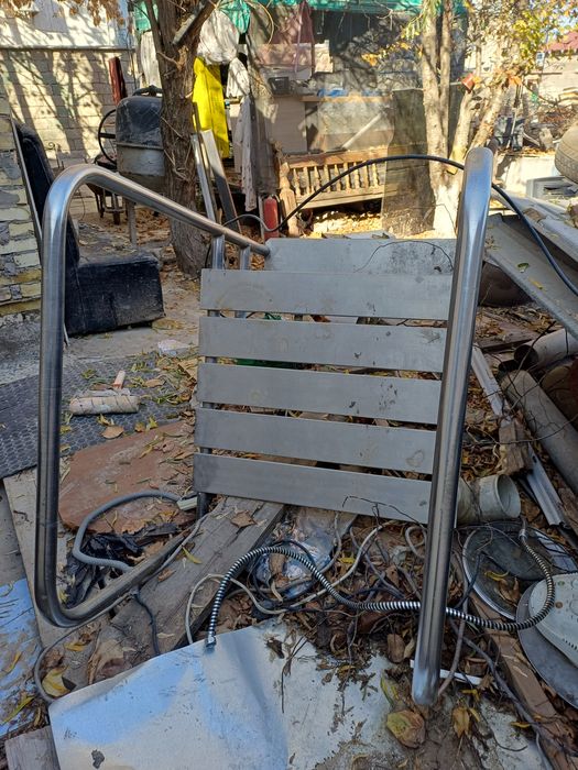 Лестница для бассеина