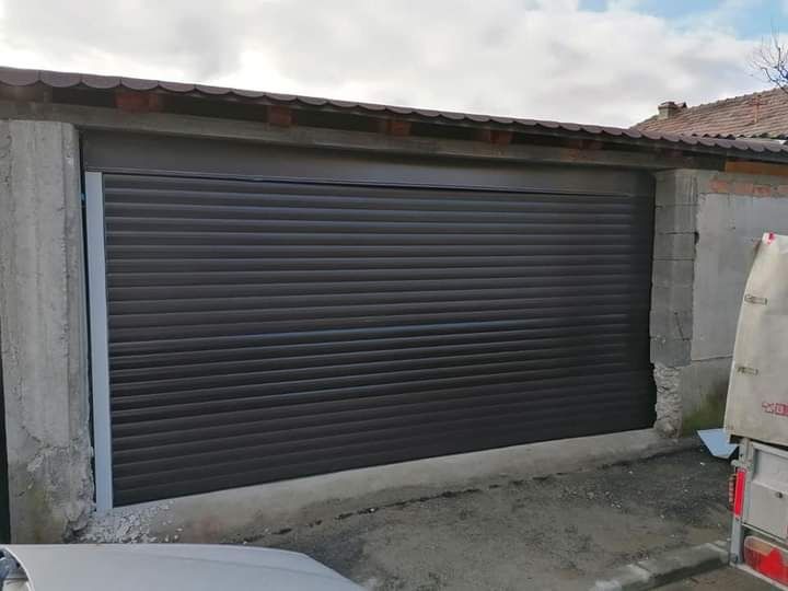 Usi garaj tip rulou aluminiu