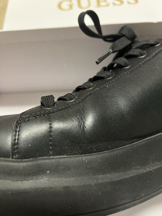 Кожени обувки Guess