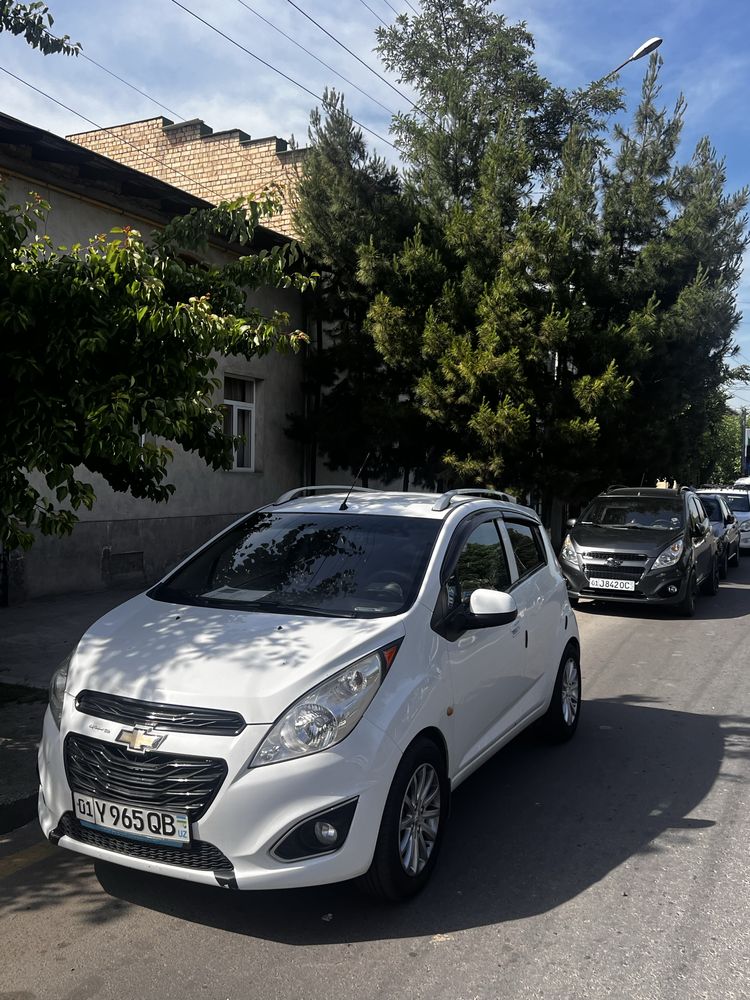 Chevrolet Saprk 2017 год выпуска