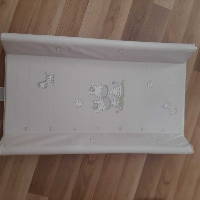 Бебешки шезлонг и дъска за повиване