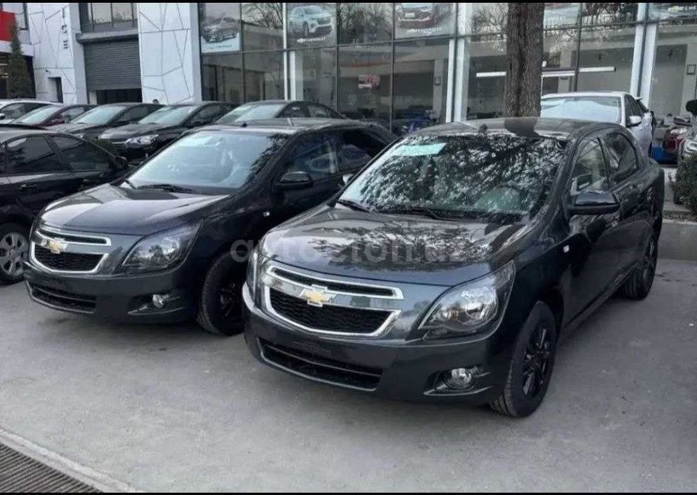 Chevrolet Cobalt Midnight 2025