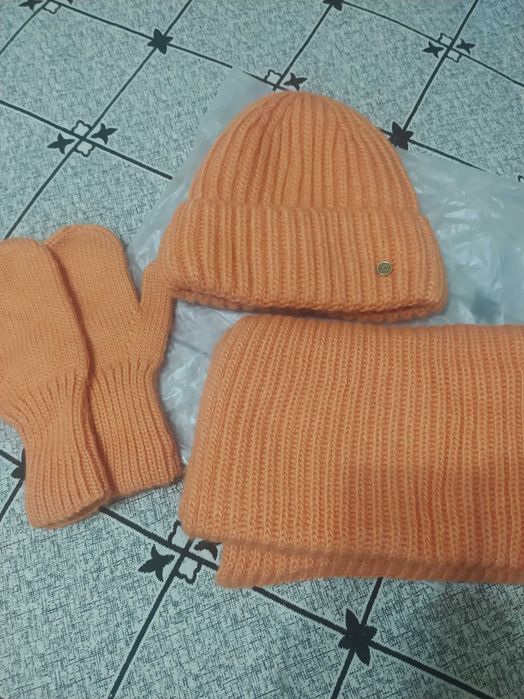 Комплект шапка, шарф, варежки