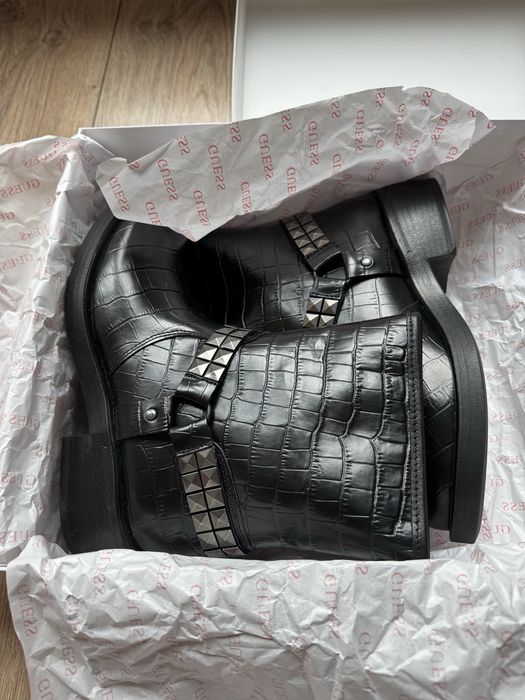 Намалени Ботуши Guess 37 нови