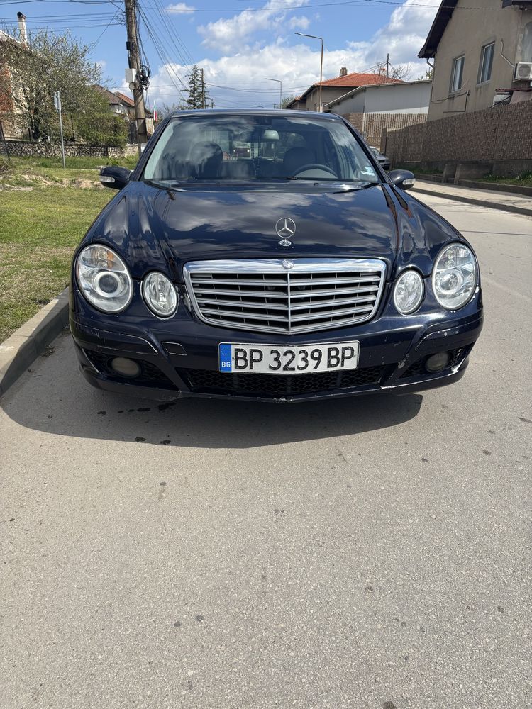 Продавам мерцедес w211 2,2 Cdi 4500 лв