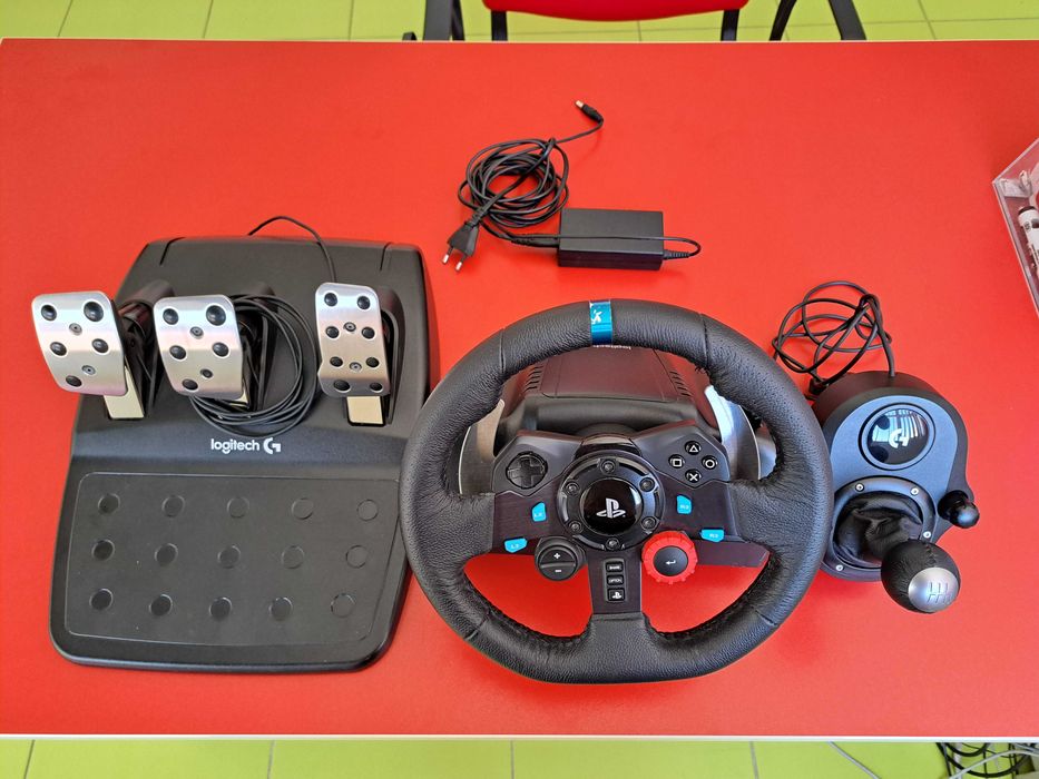 Volan Logitech G29 Drivin Force + Schimbator