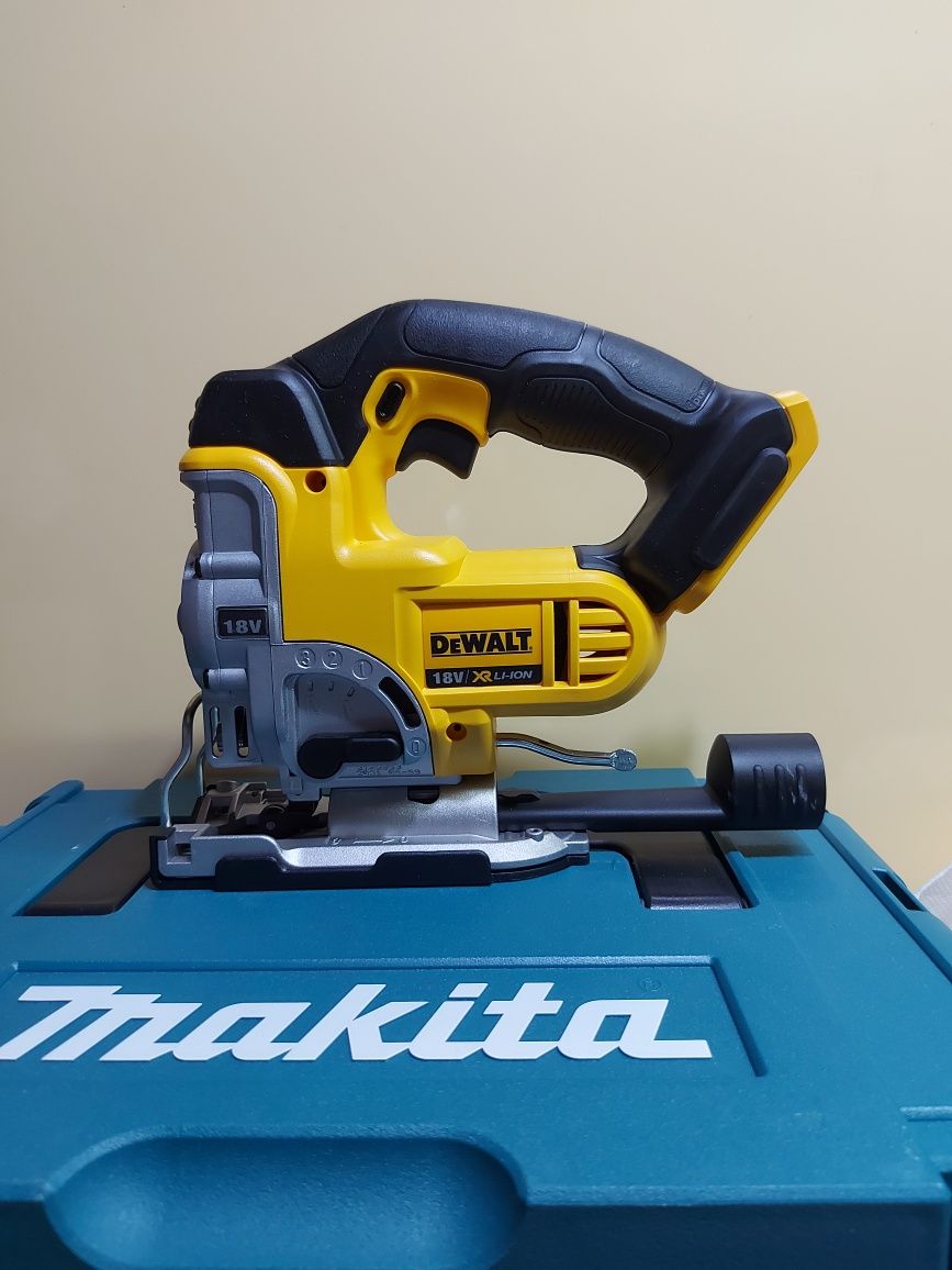 Ново зеге DEWALT DCS331 18v