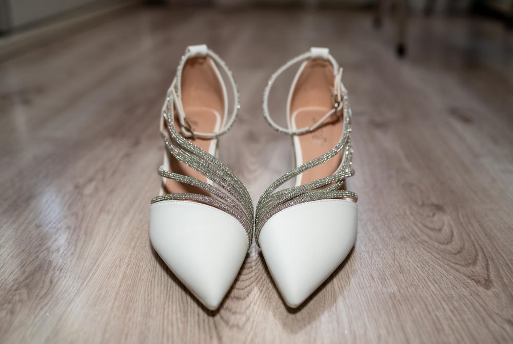 Pantofi albi mireasa nr 38