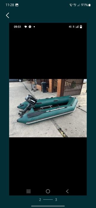 Barca cu motor  pe benzina