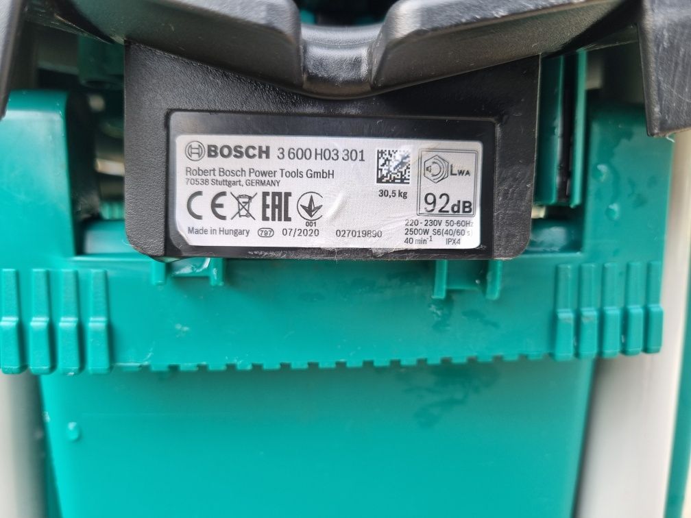 Tocător crengi resturi vegetale Bosch AXT 25 TC