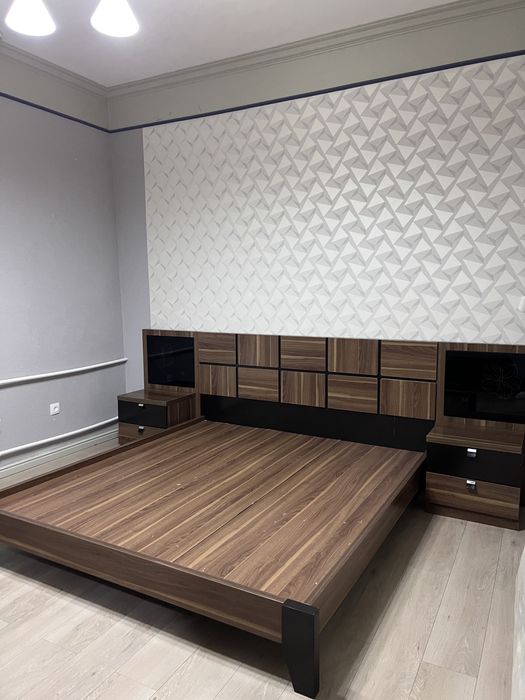 Продается спальный гарнитур