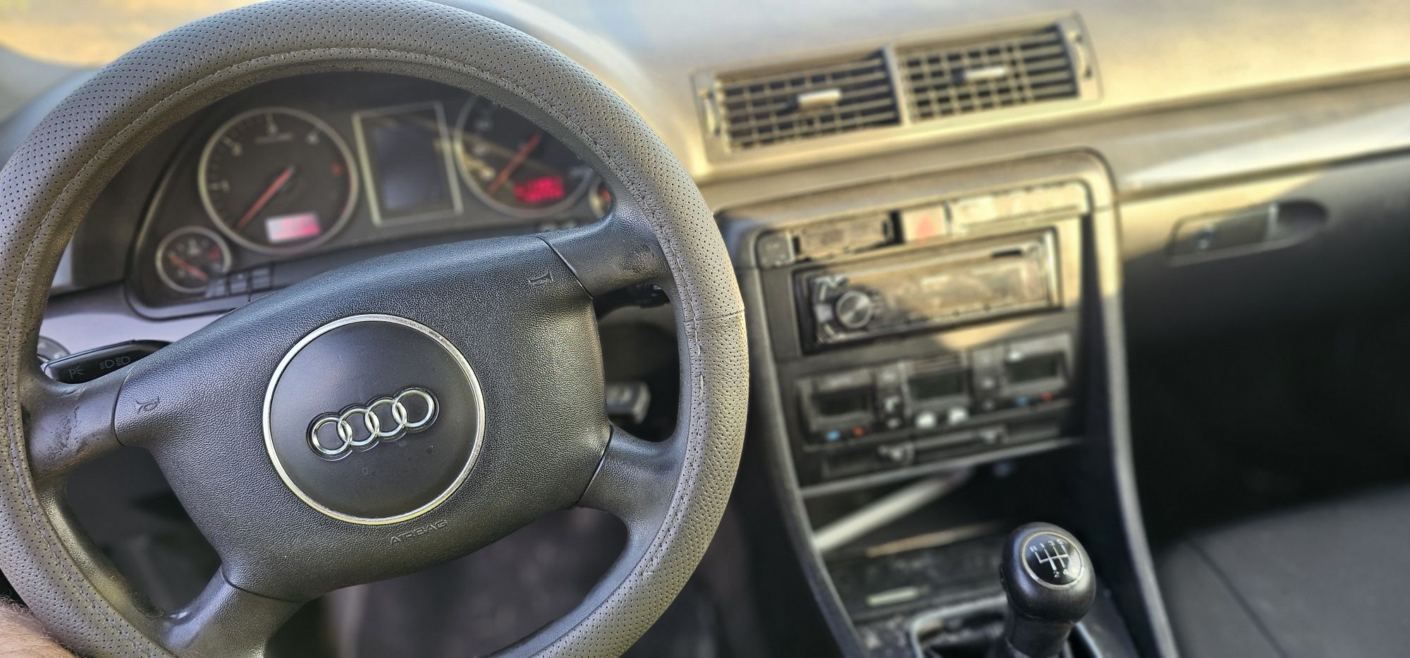 Vând piese rezultate din dezmembrarea unui audi a4 b6 1.9 tdi 6 trepte
