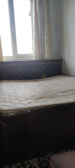 Spalniy-divan va tryuma sotiladi.