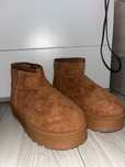 Ugg uri noi nepurtate