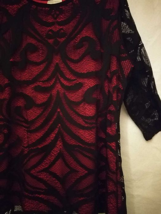 Compleu modern cu bluza din dantela