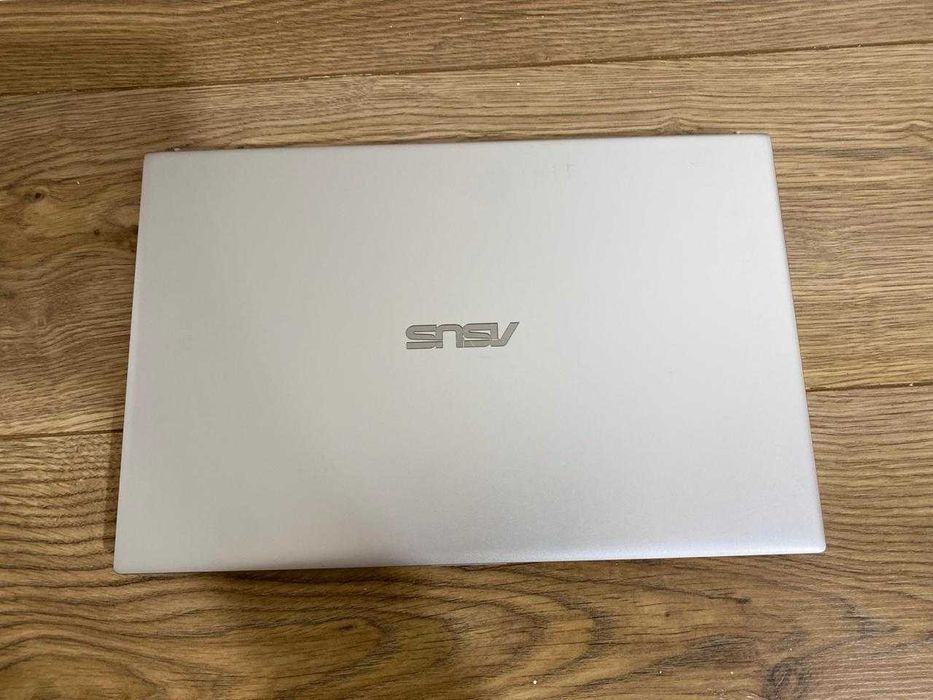 Ноутбук Asus б/у в идеальном состоянии