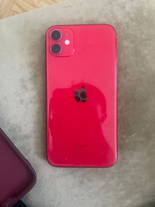 Iphone 11,red 64 75 akm