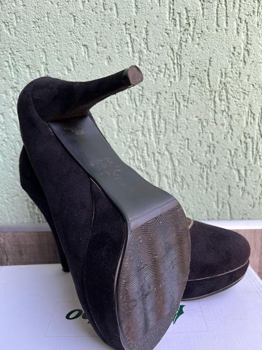 Pantofi negri cu toc si platforma