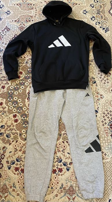 Адидас двойка саттылады