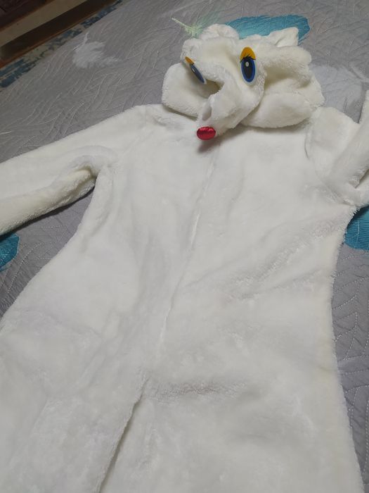 Продам костюм зайчика на 4-5 лет