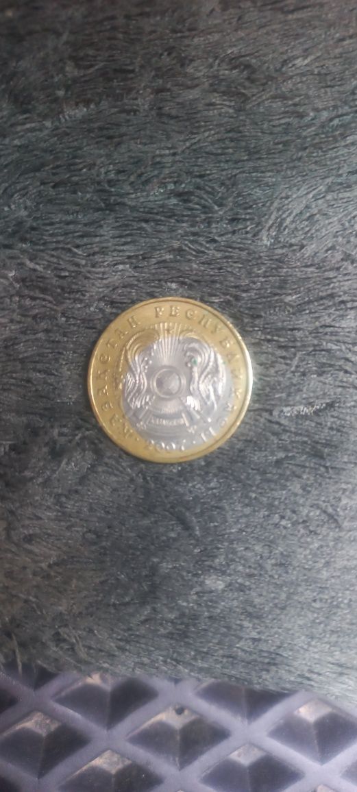 Продам монету 100тенге