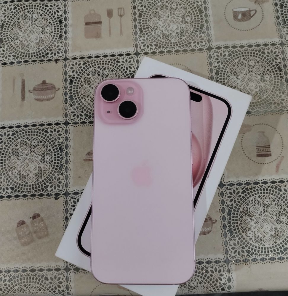 Iphone 15 pink, Apple watch SE 40mm, Airpods 3