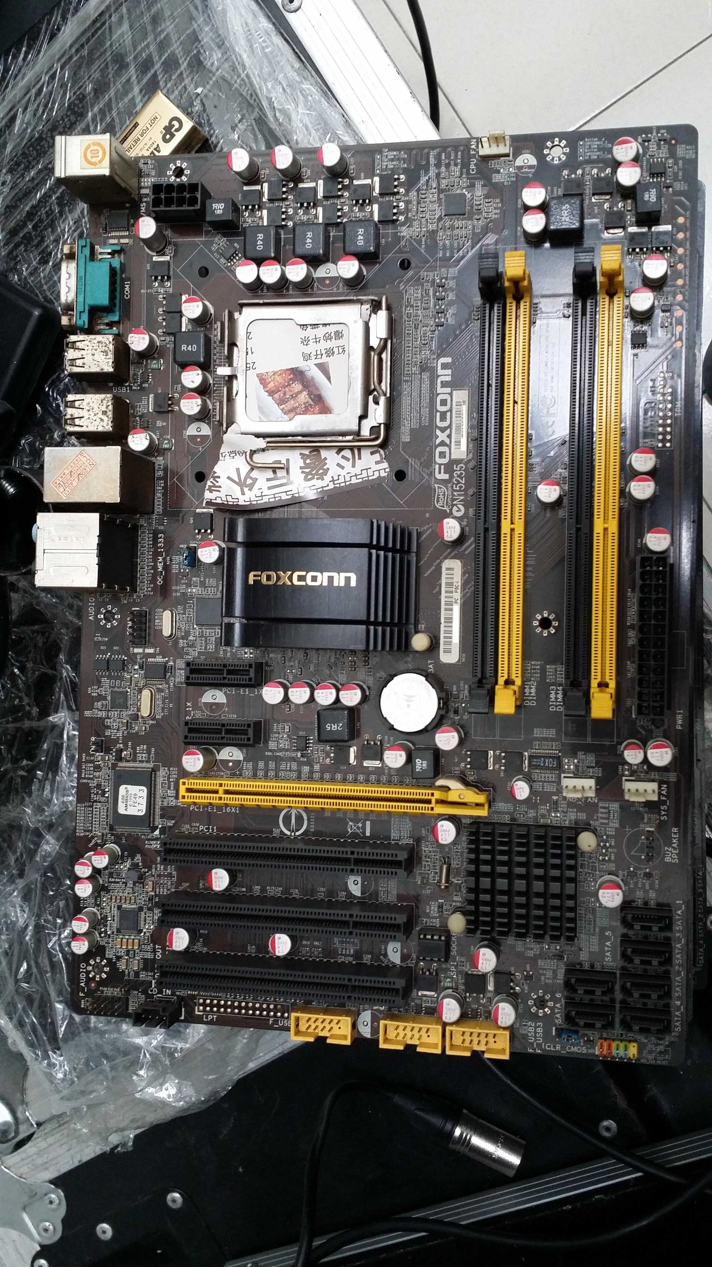 Quad Q8400 + Foxconn P5c-i + DDR3 1333mhz 2x4Gb + 2x2Gb + GT630 2GB