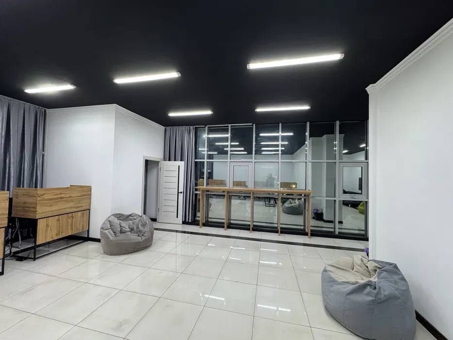 Аренда ОФИС метро Айбек 130 м²