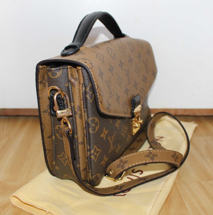 Дамската чанта Louis Vuitton Pochette Métis