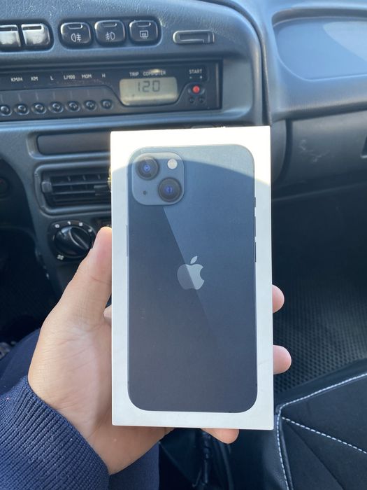 Продам айфон 13 срочна