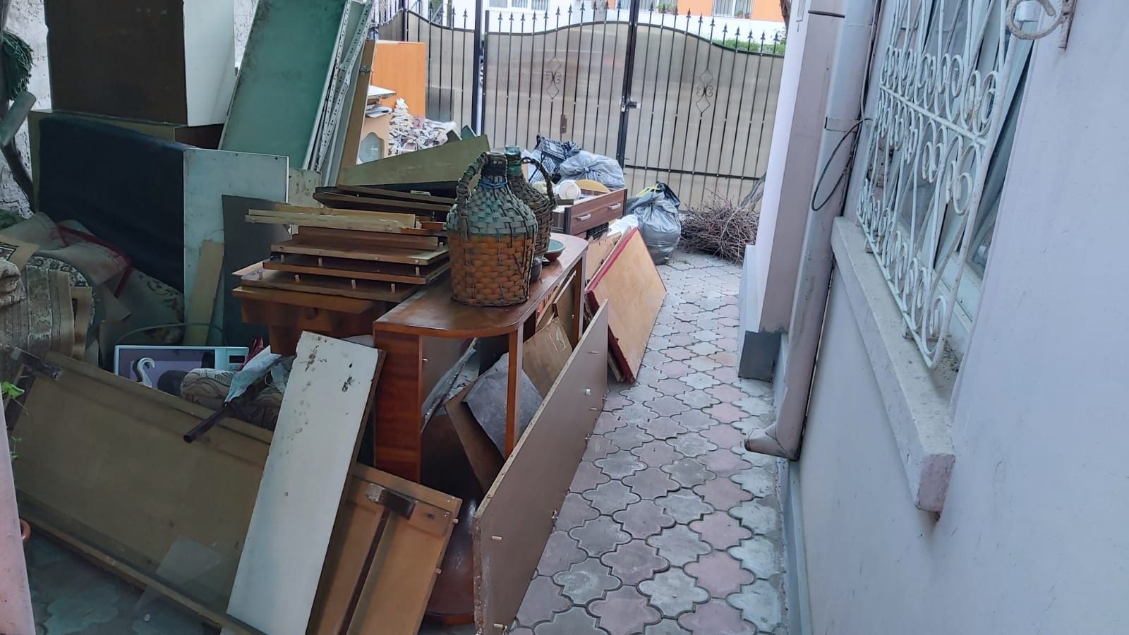 Debarasare mobila veche la case și apartamente